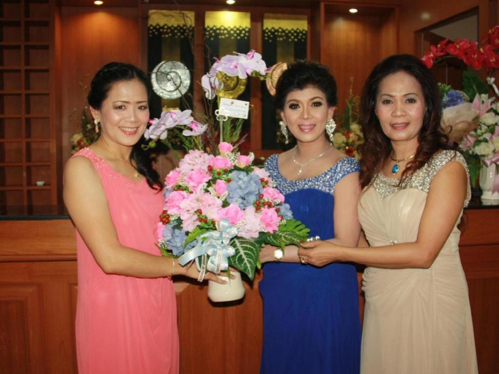 Le Parc Wangnang Hotel Phitsanulok Zewnętrze zdjęcie