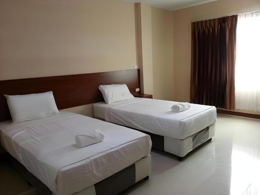 Le Parc Wangnang Hotel Phitsanulok Zewnętrze zdjęcie