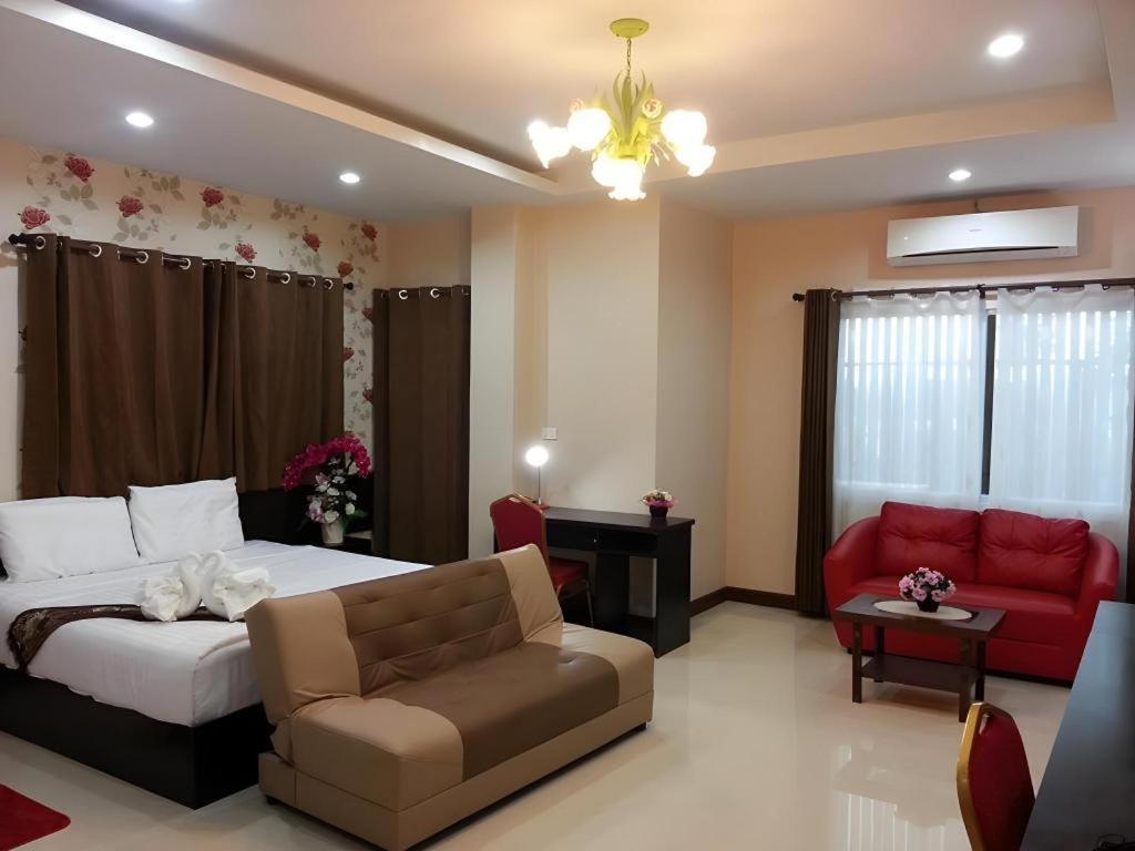 Le Parc Wangnang Hotel Phitsanulok Zewnętrze zdjęcie