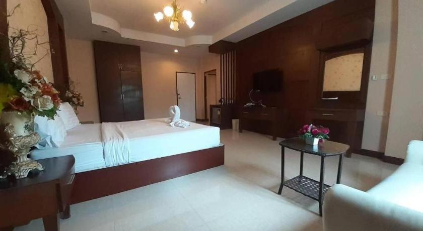 Le Parc Wangnang Hotel Phitsanulok Zewnętrze zdjęcie