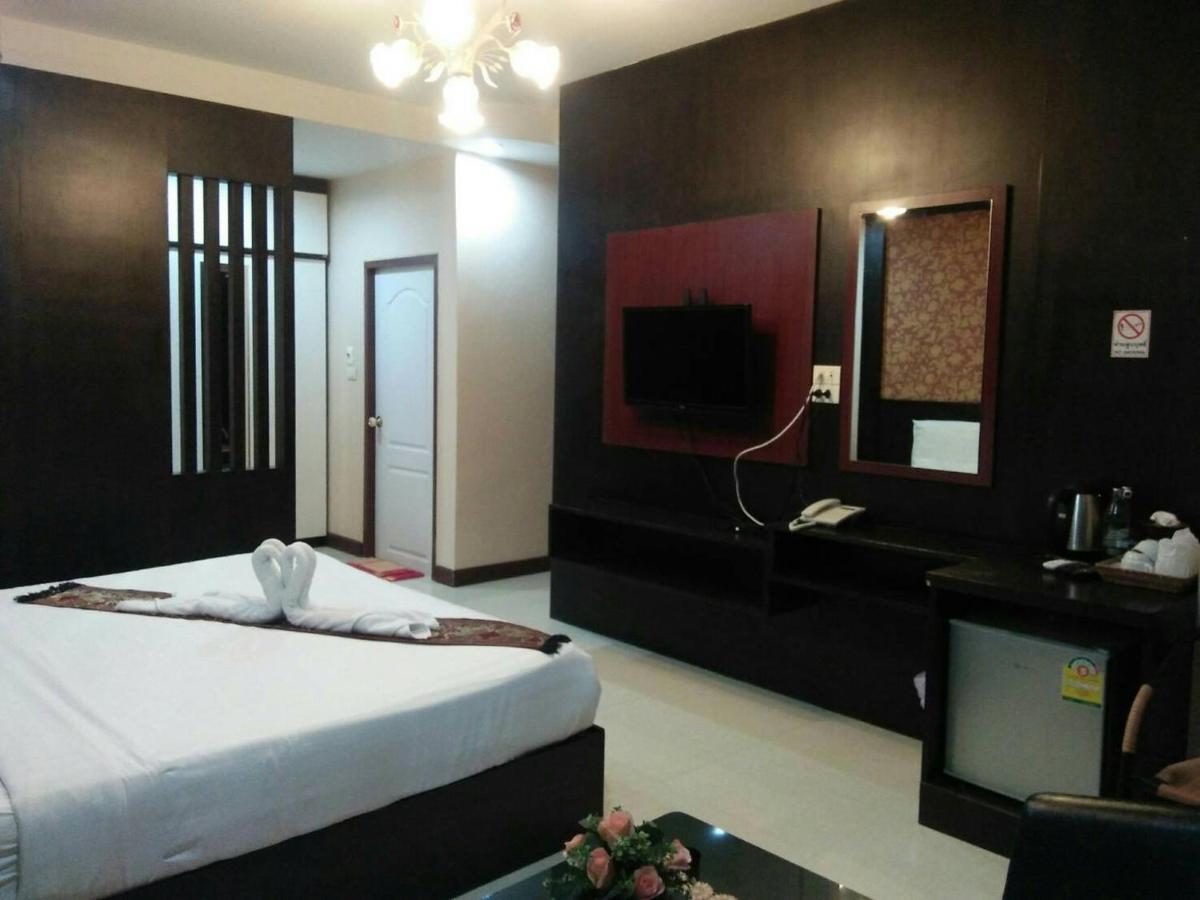 Le Parc Wangnang Hotel Phitsanulok Zewnętrze zdjęcie